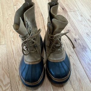Sorel Caribou waterproof Tan and Black Leather Lace-Up Winter Boots